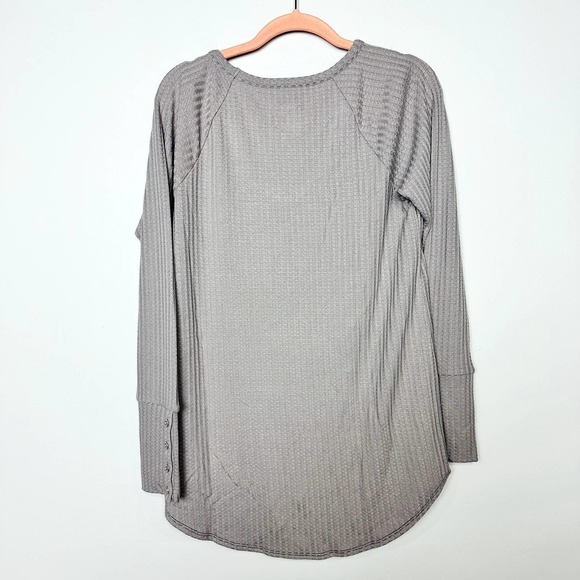 Chaser NWT Waffle Knit Long Sleeve Thermal V-Neck Tunic Top Tan Size Medium - Picture 5 of 5